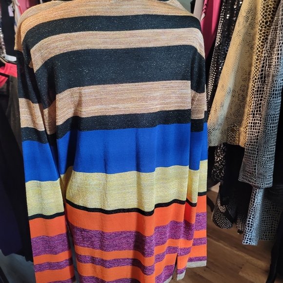 Sweater - Picture 2 of 6